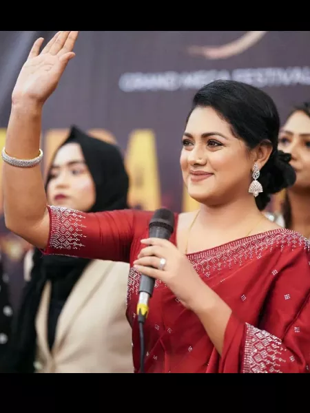 Red South Indian Actress Saree in Soft Rangoli Silk With Swarovski Diamond