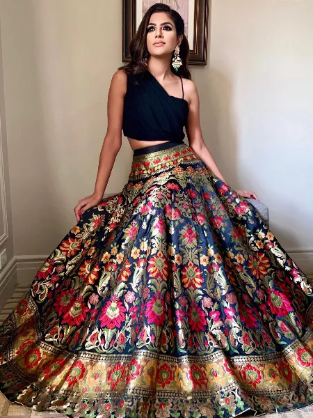 Black Banarasi Silk Lehenga Choli Zari Weaving Work Lehenga With Readymade Blouse Attached Georgette Fancy Dupatta for Indian Bridal Wear
