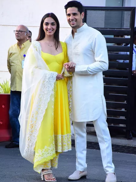 Kiara Advani Wedding Suit in Georgette With Embroidery Kiara Advani Haldi Anarkali Suit