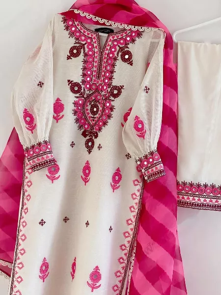 White Color Georgette Salwar Suit With Embroidery Work and Pink Dupatta