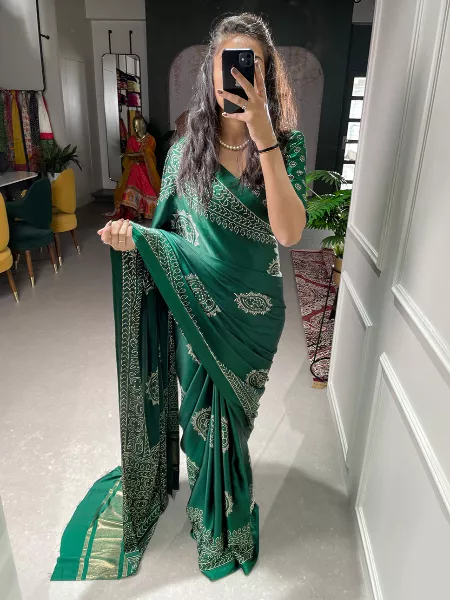 Green Color Semi Gaji Silk Saree With Print and Foil Work With Blouse