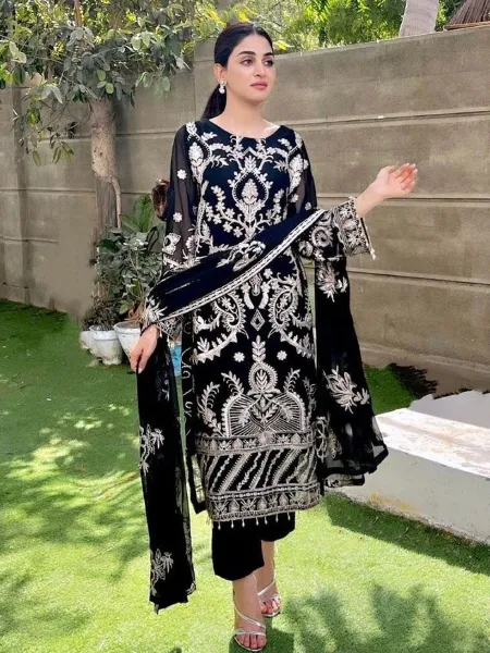 Black Color Designer Pakistani Suit in Georgette With Beautiful Embroidery Work