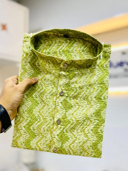 Parrot Color Men's Traditional Kurta Pajama Set in Cotton With Foil Print